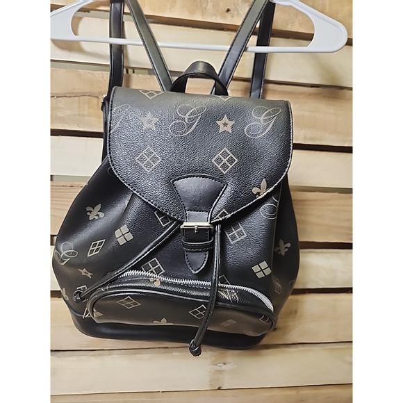 Woman's Faux Leather Printed Backpack - Picture 3 of 10